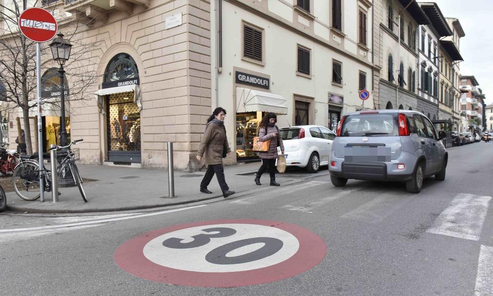 La Città 30 si allarga ancora. Ma Salvini detta nuove regole<br>
