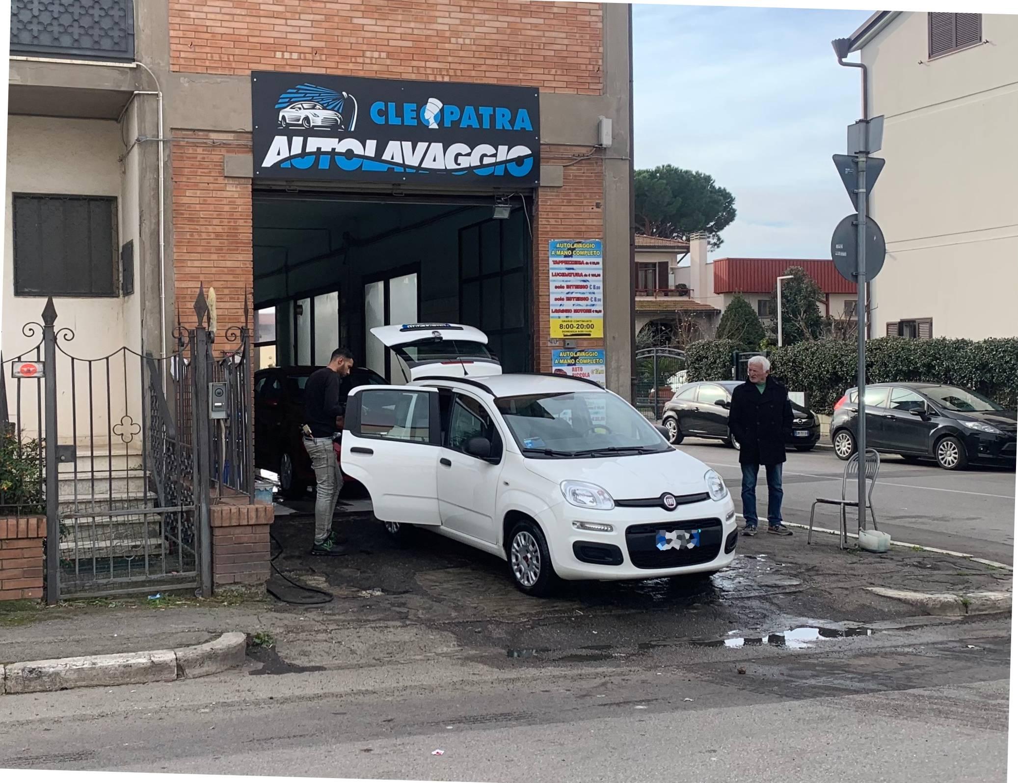 L’autolavaggio Cleopatra