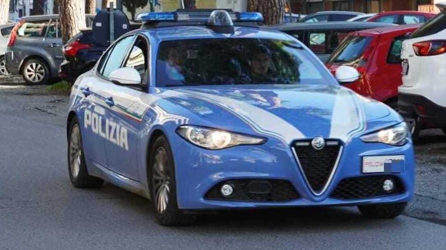 Buttato giù dal bus e rapinato: vittima un ragazzino da 16 anni<br>