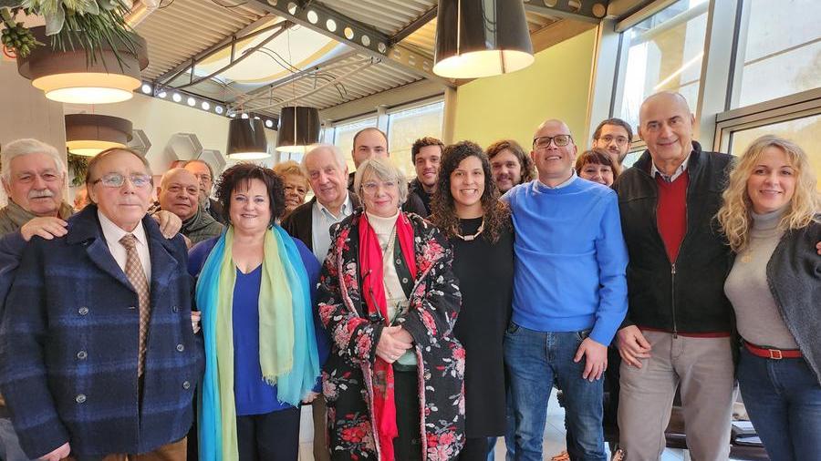 I rappresentanti del centrosinistra che sostengono la candidatura di Del Chiaro a sindaco di Capannori