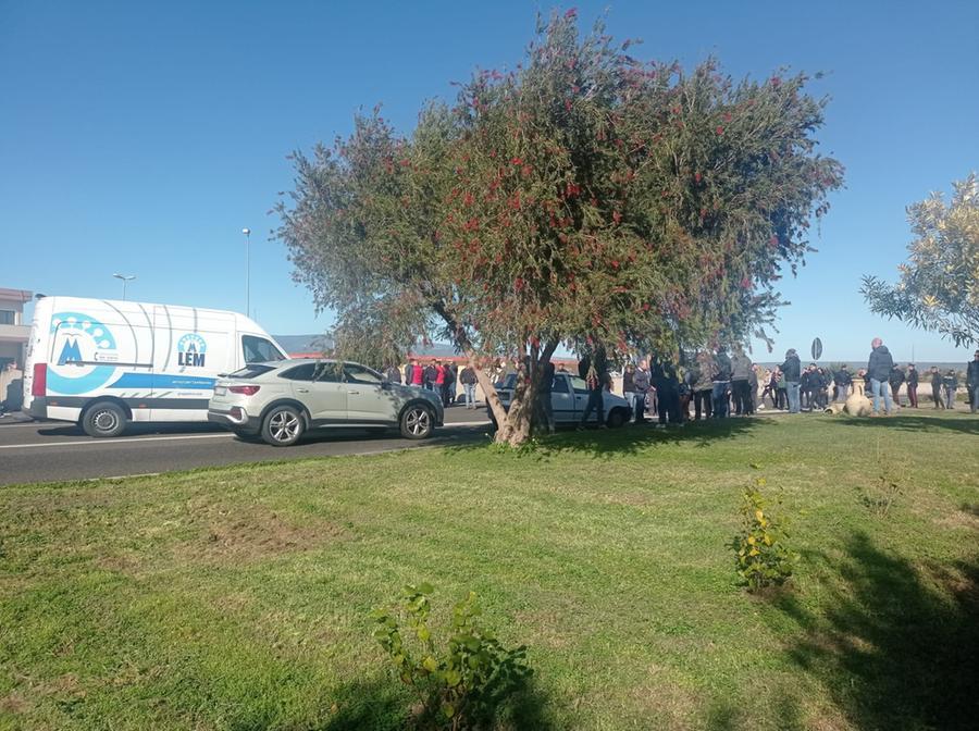 
	Il blocco oggi poco dopo le 13 e 30

