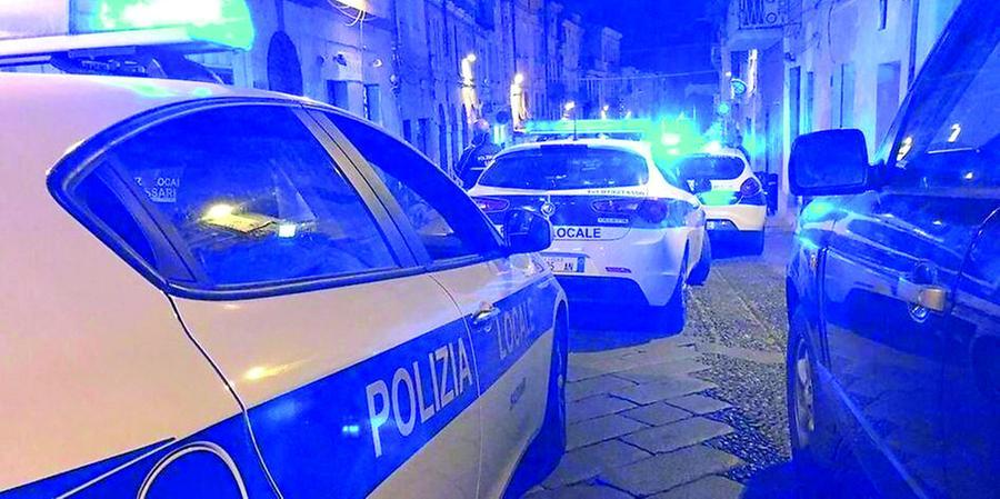 Sassari, folle fuga in centro storico a oltre 100 chilometri orari