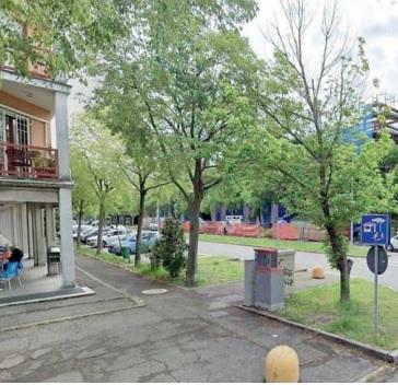 Modena, sedicenne rapinato e percosso: 2 anni e 4 mesi a un 19enne. La madre: «Genitori, denunciate»