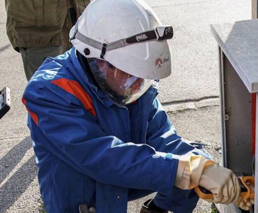 Un intervento di Enel: ai Quercioli è stato individuato il tratto danneggiato e verrà sistemato