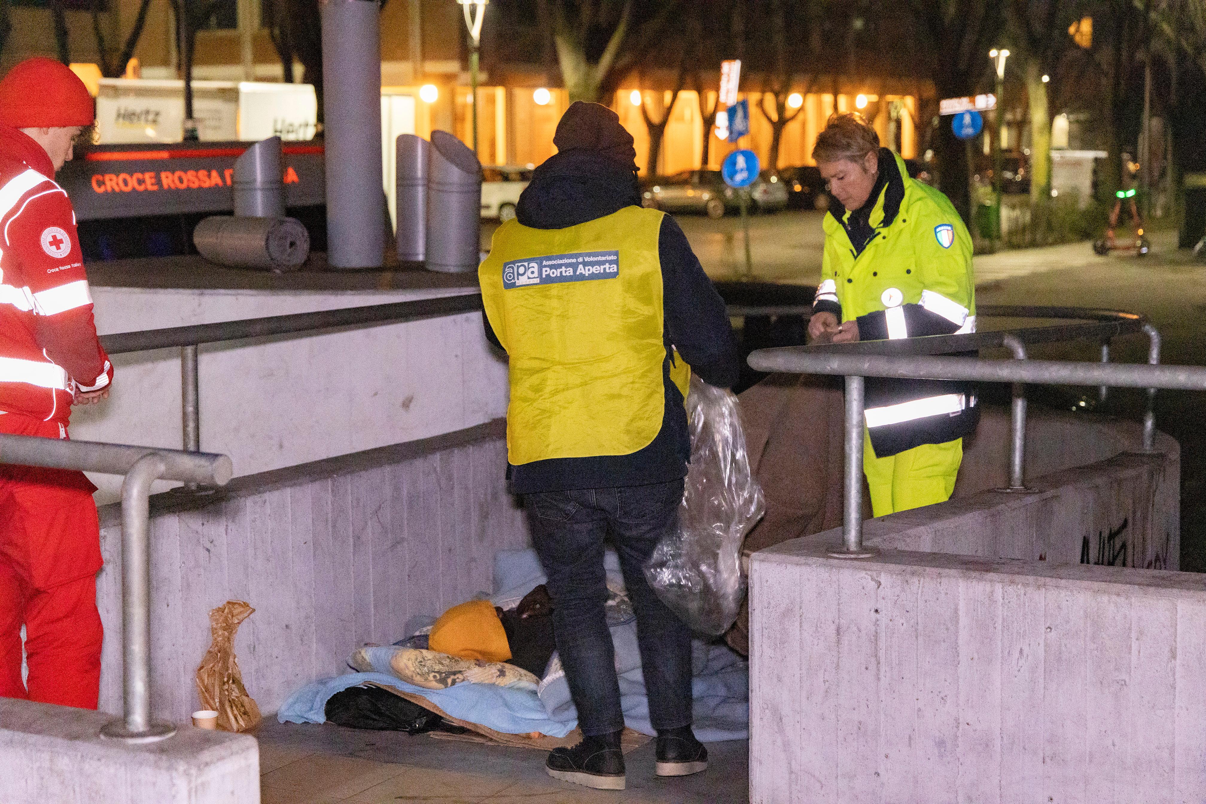Emergenza freddo, il lavoro delle unità di strada a Modena<br>
