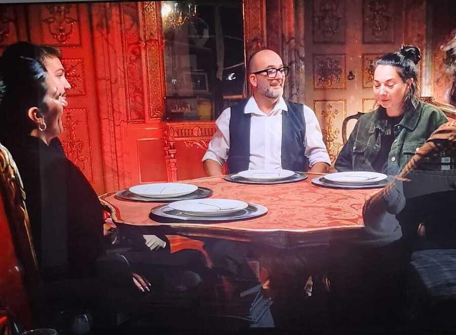 Un’immagine della puntata registrata nella sala rossa del comune di Lucca