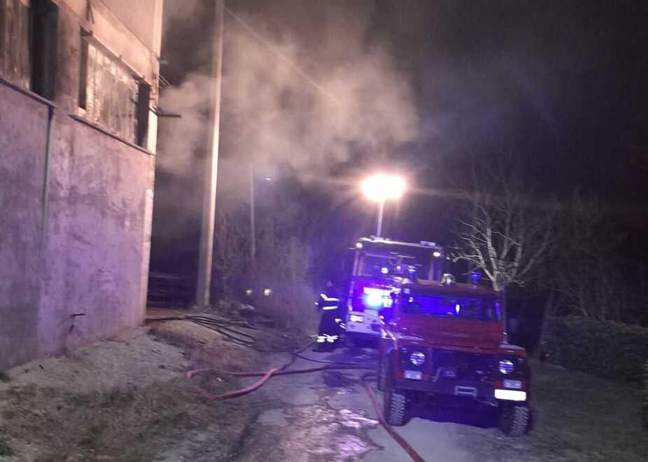 Montefiorino, fiamme nel cuore della notte: rimessa distrutta da... un topo<br>
