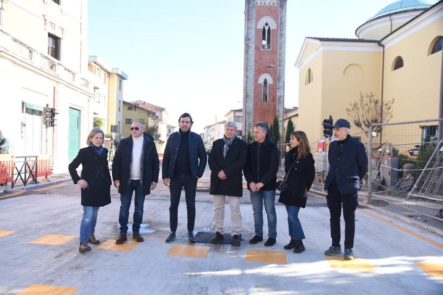 Lucca, riaperto l'incrocio di San Concordio dopo il consolidamento del condotto sotterraneo