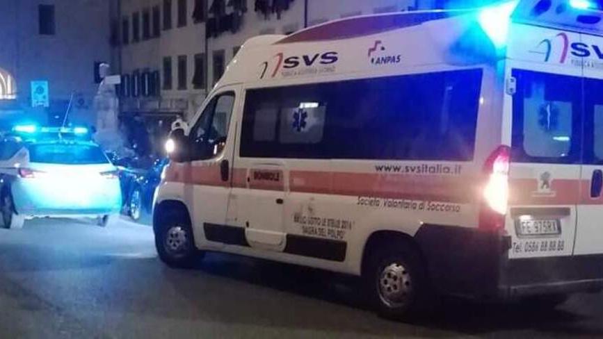 Livorno, scoppia i petardi in piazza delle Carrozze: 14enne rischia di perdere tre dita<br type="_moz" />