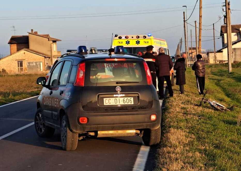 Gorino, malore fatale mentre è in bicicletta. Tentano di salvarlo, ma non ce la fa