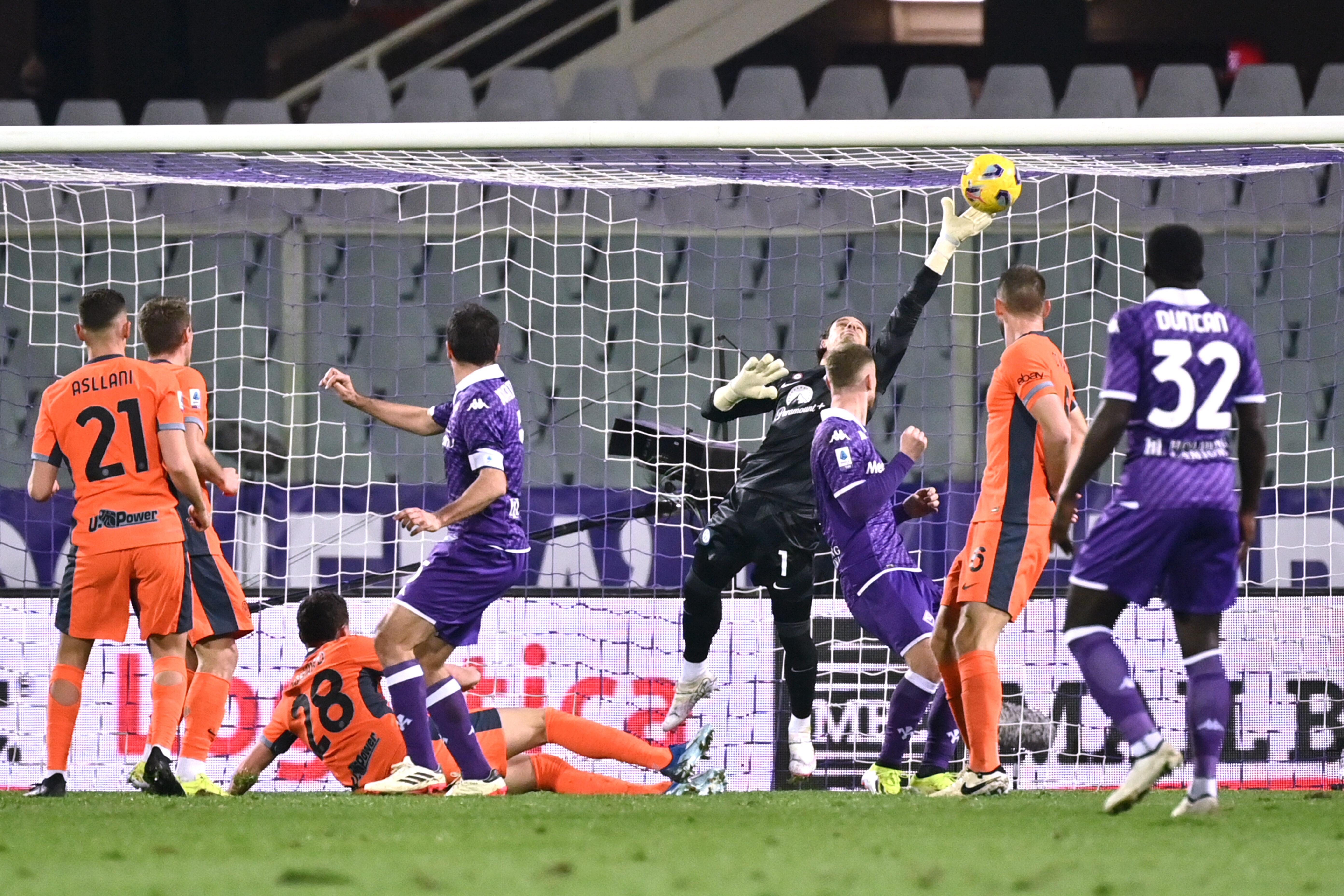 Viola. Sorride solo Lautaro<br>
