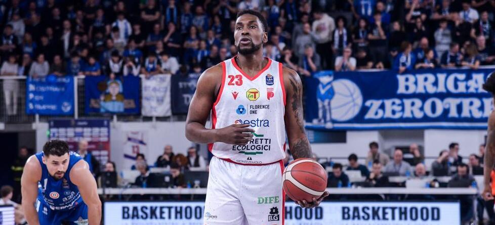 Jordon Varnado (20 punti per lui) (foto Pistoia Basket/Elisa Maestripieri)