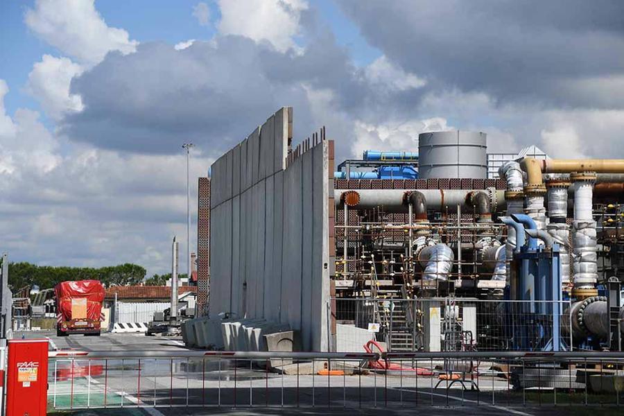 
	Lo stabilimento di Baker Hughes a Carrara

