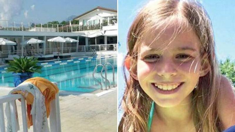 La piscina del bagno Texas di Marina di Pietrasanta e la piccola Sofia Bernkopf