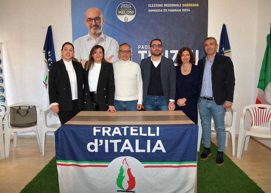 
	I candidati di Fdi: Federica Porcu, Alessandra Amic, Gigi Carbini, Andrea Nieddu, Cristina Usai e Mario Mulas

