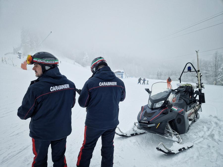 I carabinieri sugli sci, garanzia di sicurezza sulle piste del Cimone