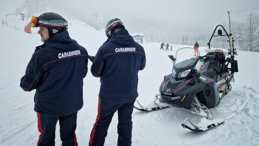 I carabinieri sugli sci, garanzia di sicurezza sulle piste del Cimone