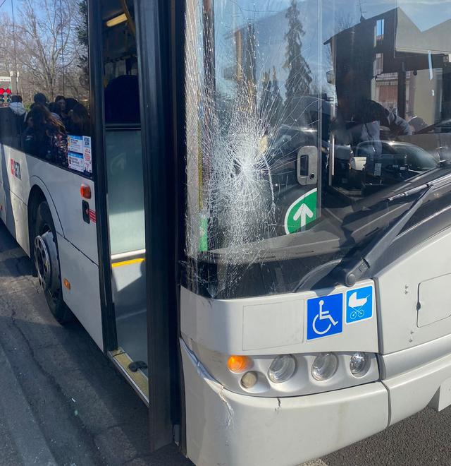 Ragazza di 15 anni investita da un bus di Seta