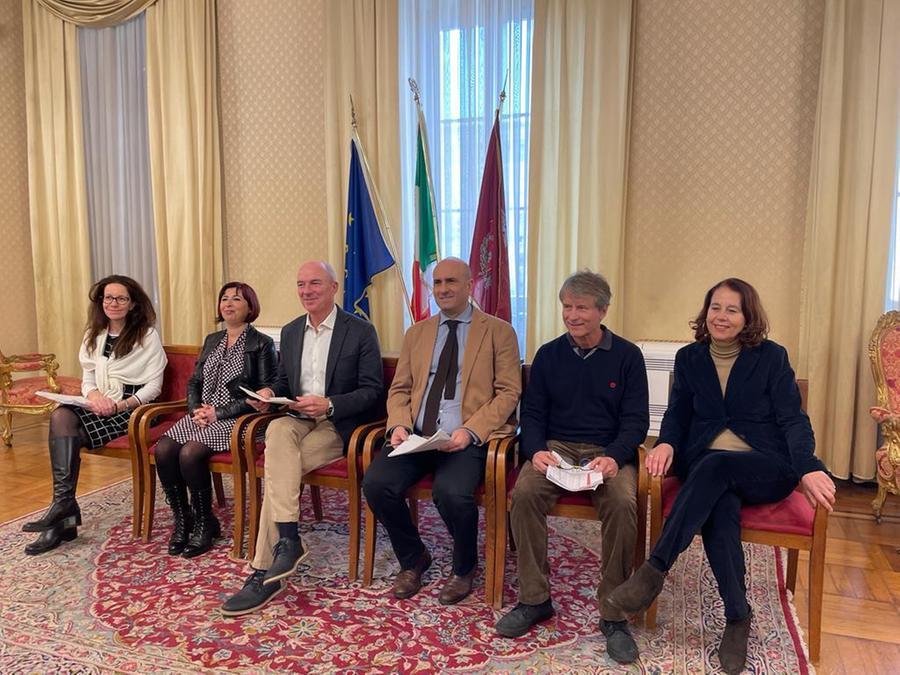 Livorno, cosa cambierà al Mercato Centrale: c’è il bando per la concessione per 12 anni di 124 tra banchi e negozi