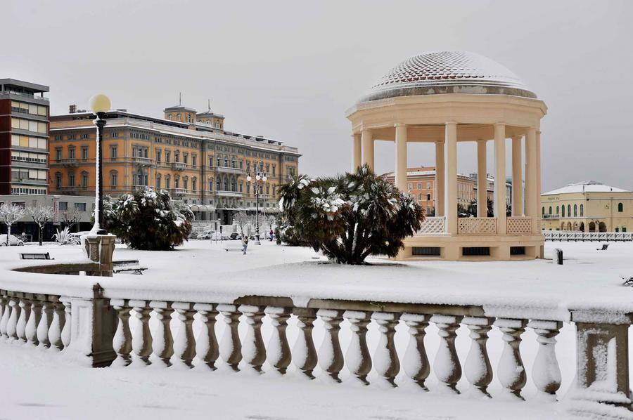 
	1 febbraio 2012: la Terrazza Mascagni ricoperta di neve

