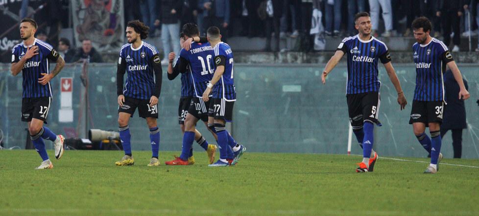 I nerazzurri dopo il gol del pareggio (purtroppo solo momentaneo) firmato sabato scorso da Ernesto Torregrossa su calcio di rigore nel match poi perso con lo Spezia