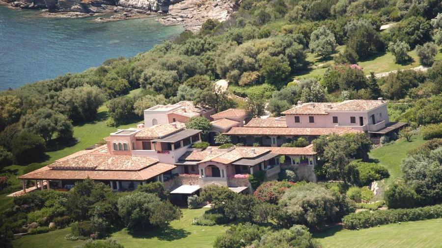 Porto Rotondo, Villa Certosa si vende per 500 milioni