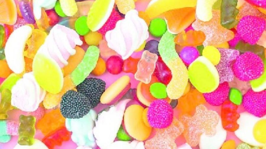 Caramelle gommose, cosa contengono? Pelli, ossa e tendini ma sono un alimento “sicuro”: ecco perché