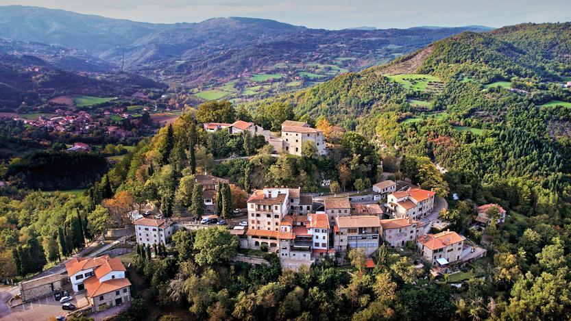 Caprese Michelangelo, in gita a casa del genio del Rinascimento: alla scoperta di un borgo delizioso