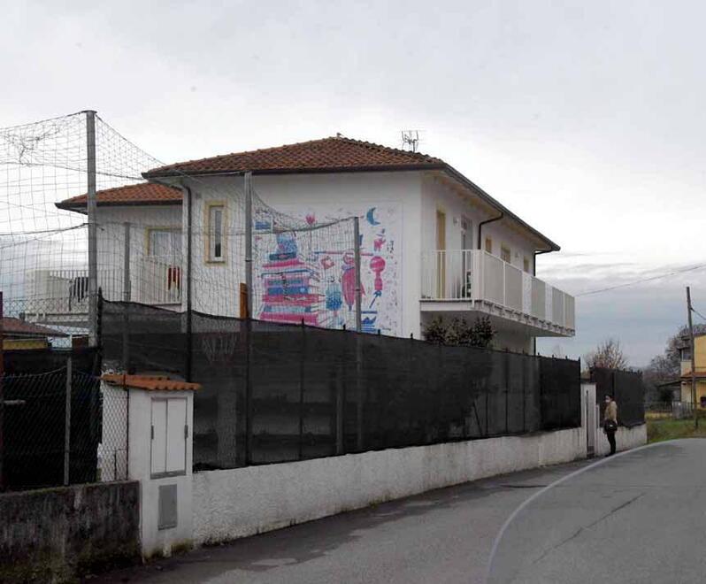 La struttura di accoglienza Numeri primi di Montignoso, una delle numerose case all’epoca gestite
dall’ex cooperativa Serinper