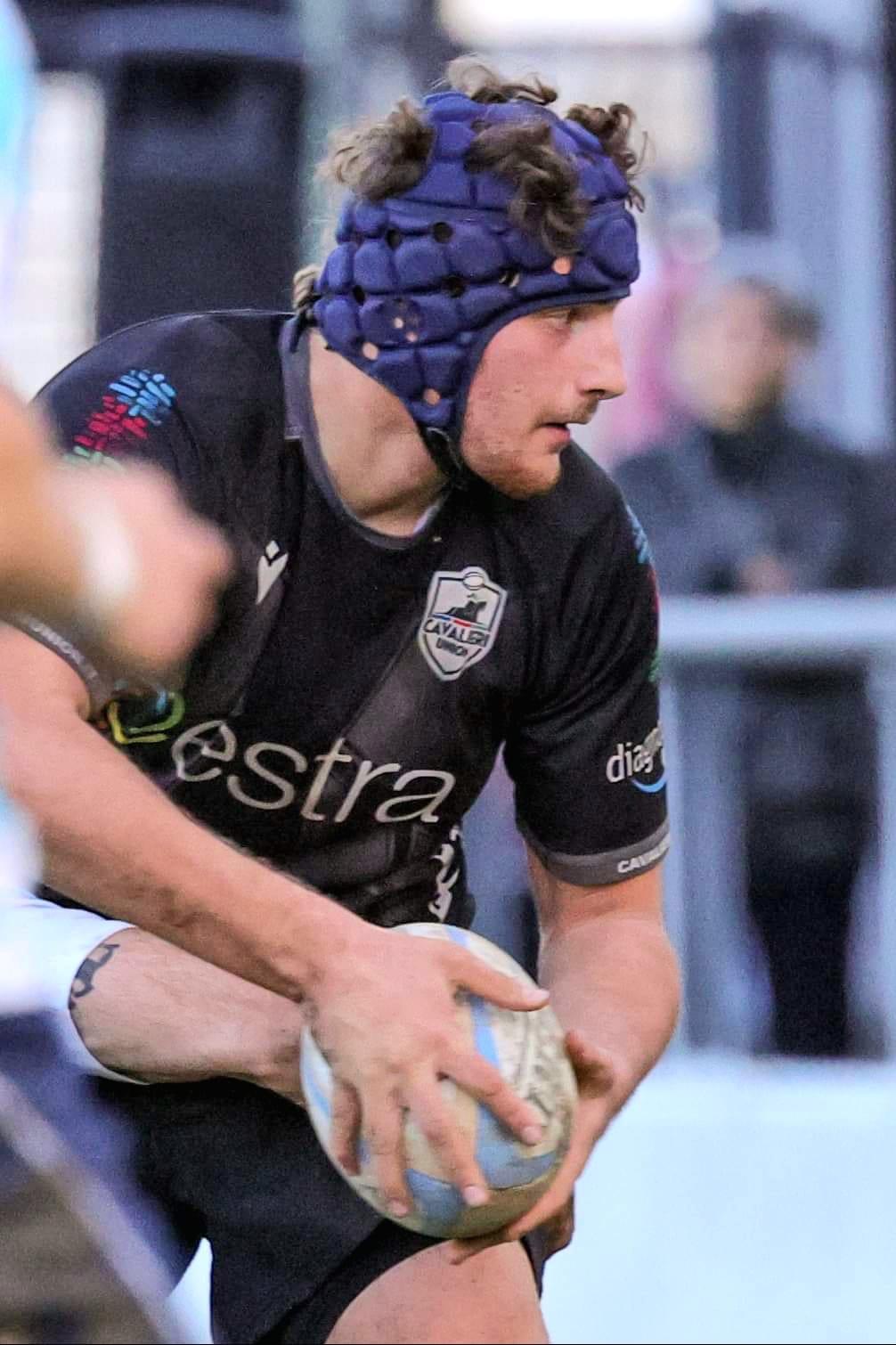 Cesare Zucconi, classe 2004, terza linea dei Cavalieri Union  questa sera indosserà la maglia azzurra a Rovigo