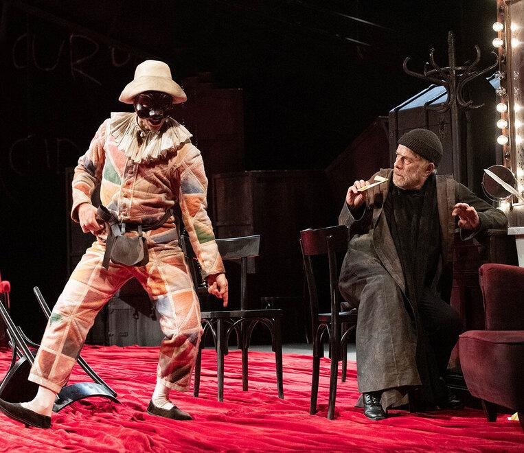 Lavia a Ferrara, una vita per il palcoscenico: «Il mio Goldoni contemporaneo»