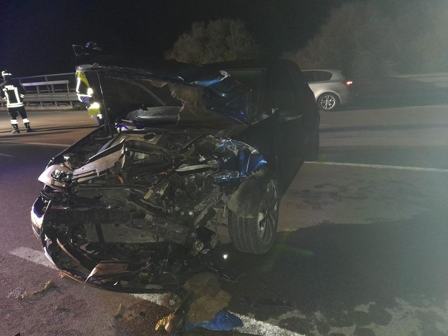 Perde il controllo dell’auto e sbatte sul guardrail tra Bancali e La Landrigga: 2 feriti
