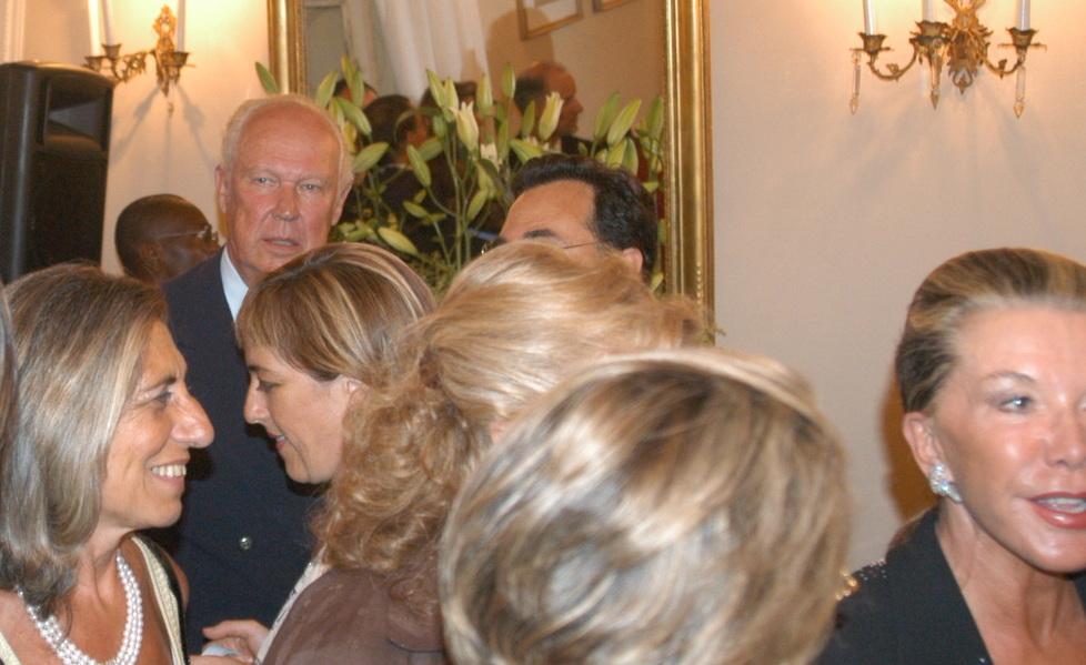 Vittorio Emanuele e la Sardegna, dall’incontro col sindaco ex Pci alla festa al Circolo Sassarese