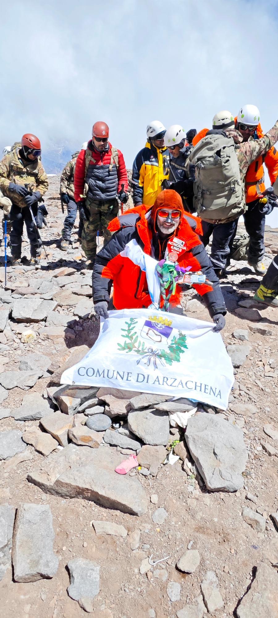 Medico di Arzachena scala l’Aconcagua: «Ma ora sogno l’Everest»