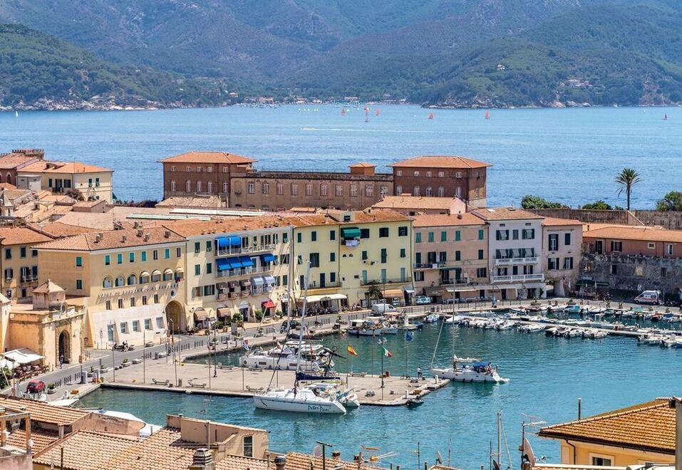 Una veduta di Portoferraio