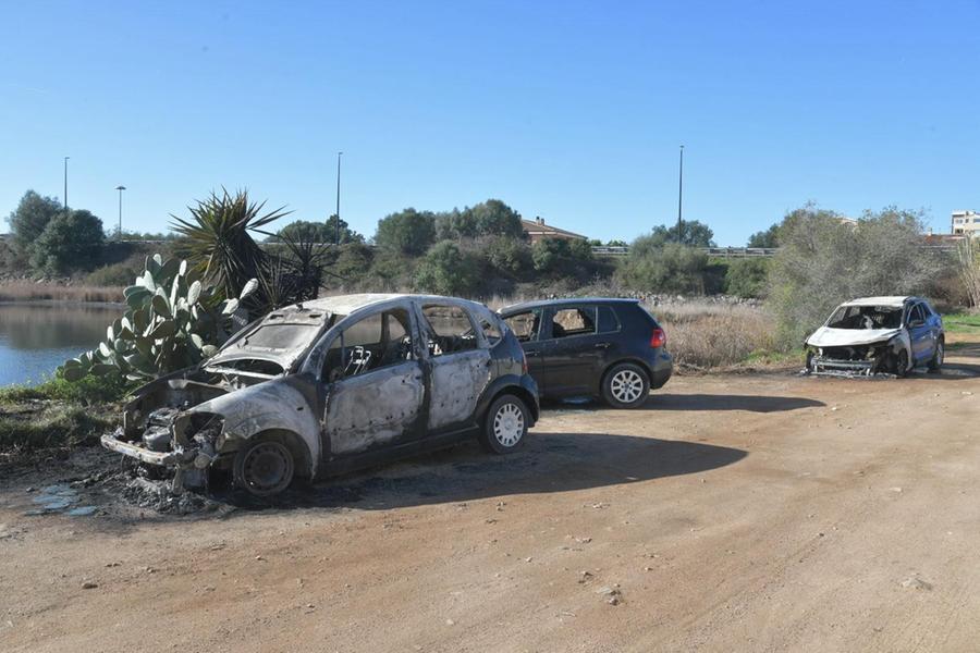 Olbia, a fuoco le auto di un bodybuilder e dei familiari