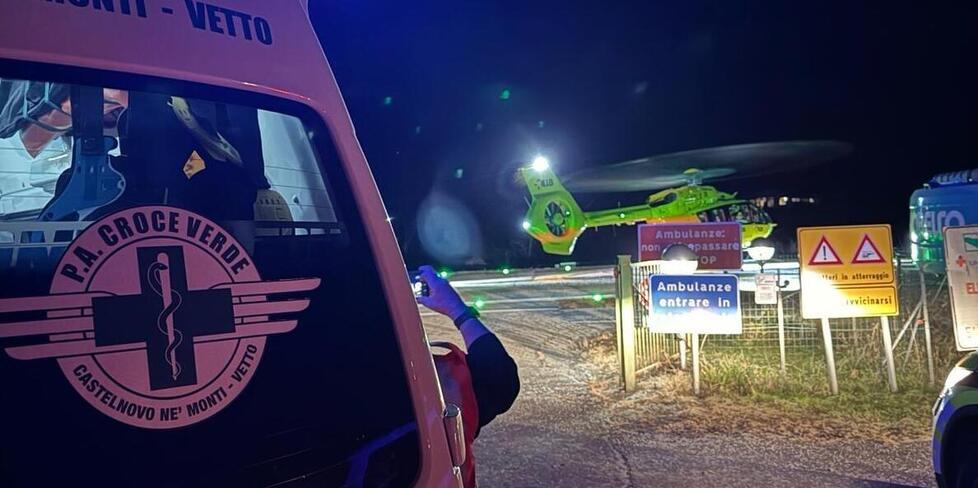 Caricato da una mucca, è grave