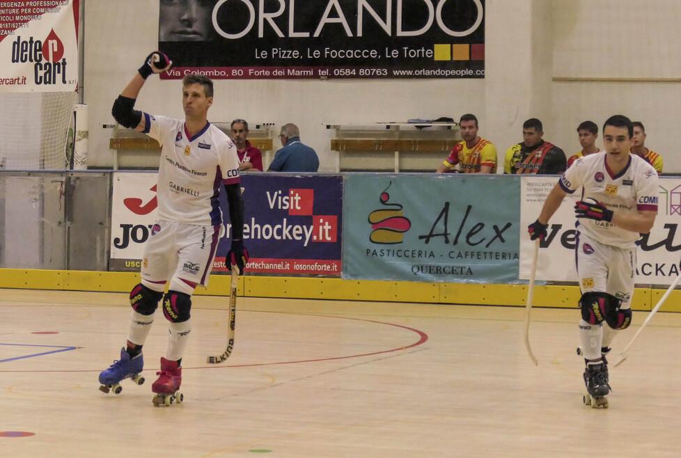 Federico Ambrosio esulta dopo un gol (Foto Roberto Paglianti)