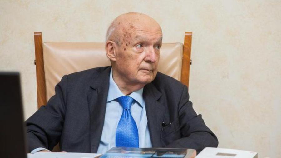 
	Antonio Paolucci

