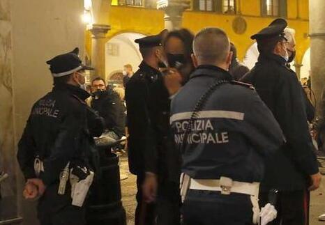 Pisa, vendono alcolici dopo la mezzanotte: 7.000 euro di multa a quattro locali del centro&nbsp;<br>
