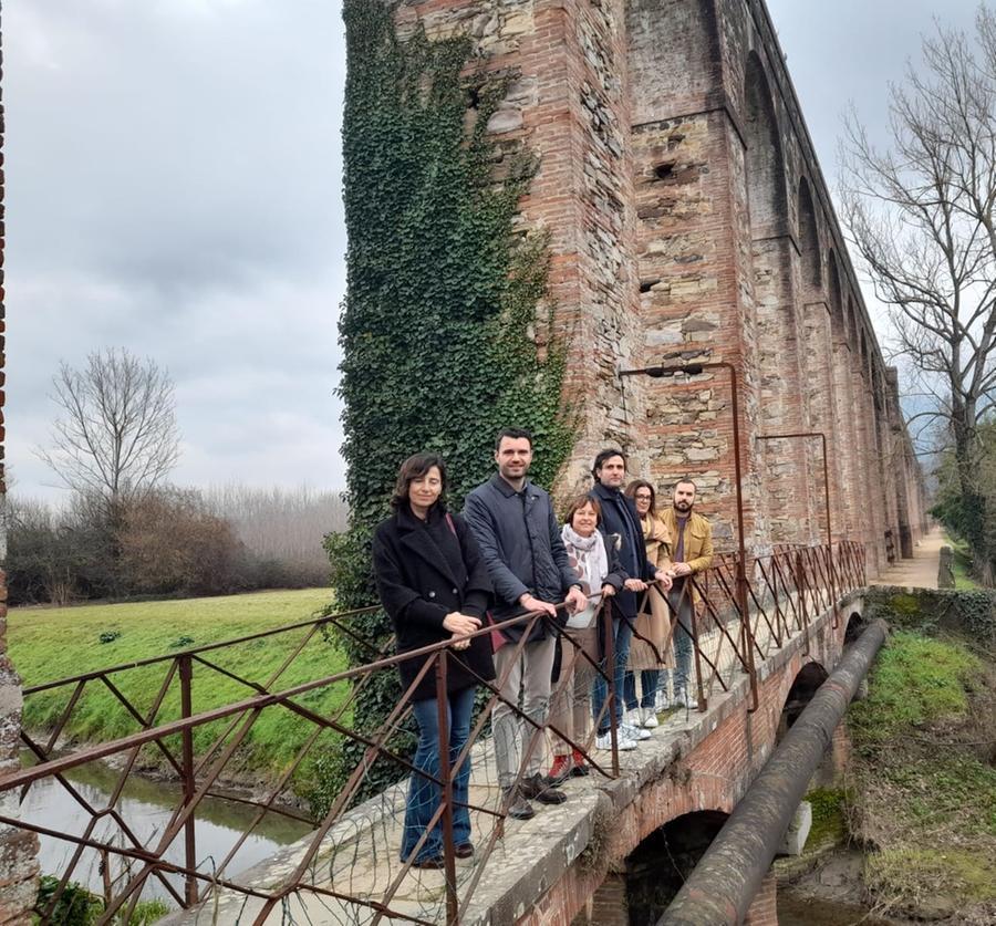 Ciclovia Lucca-Pontedera: lungo il cantiere della pista che costeggia l’acquedotto del Nottolini