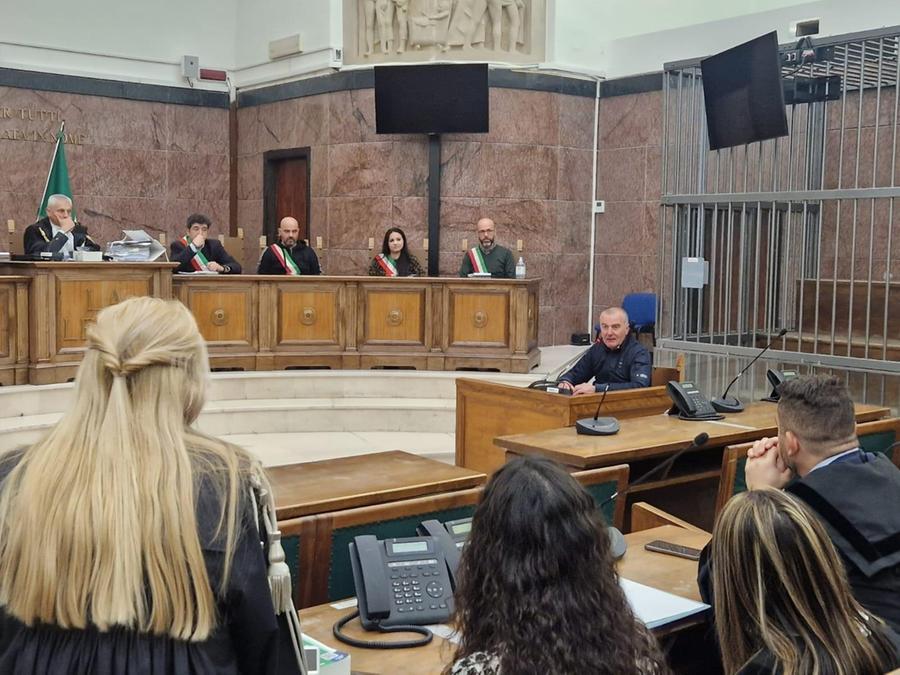 Delitti di Porto Torres, un testimone: «Saladdino fece due passi e poi morì davanti a me»