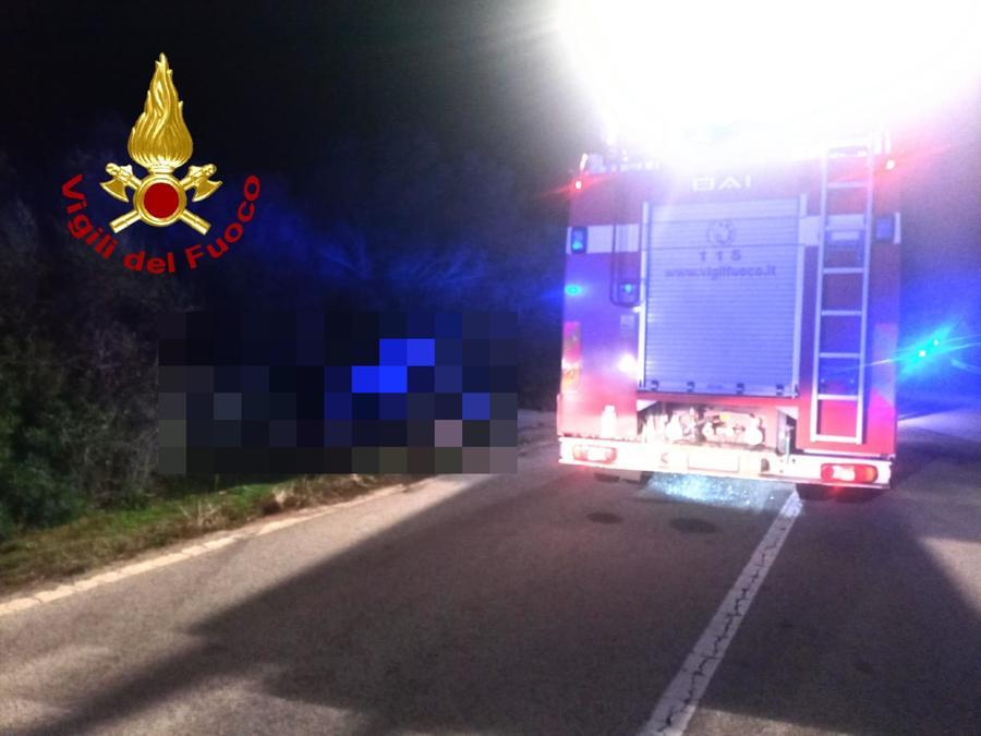 Cade nello stagno durante una battuta di pesca, muore un uomo a Palmas Arborea