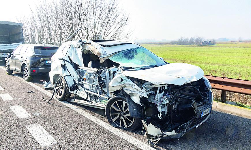 Maxi tamponamento in A22, morto un camionista e ferite decine di persone