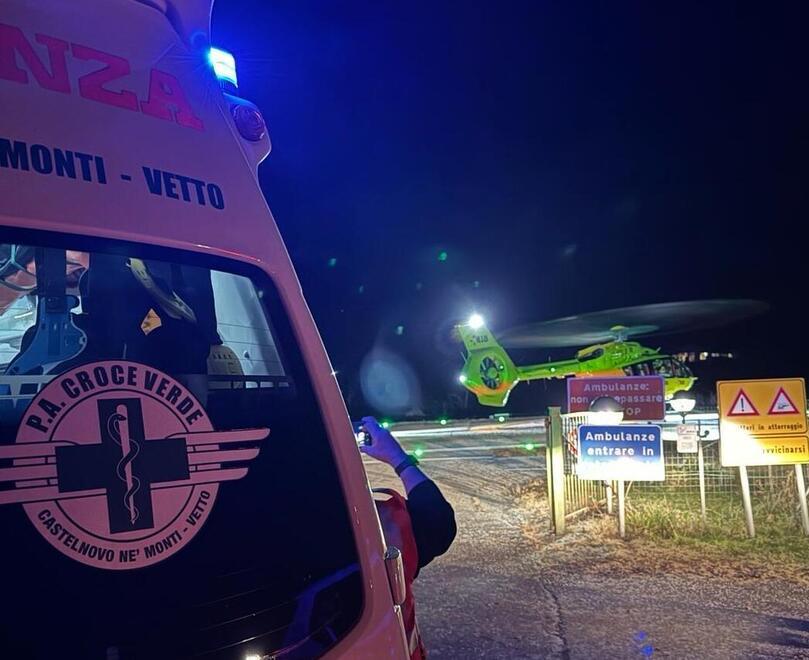 Il 71enne caricato dalla mucca ce la farà, ma resta ricoverato a Parma