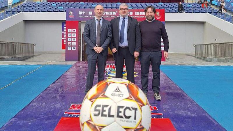 Il vicesindaco Andrea Mazzoni e l’avvocato Umberto Mannella a Wenzhou