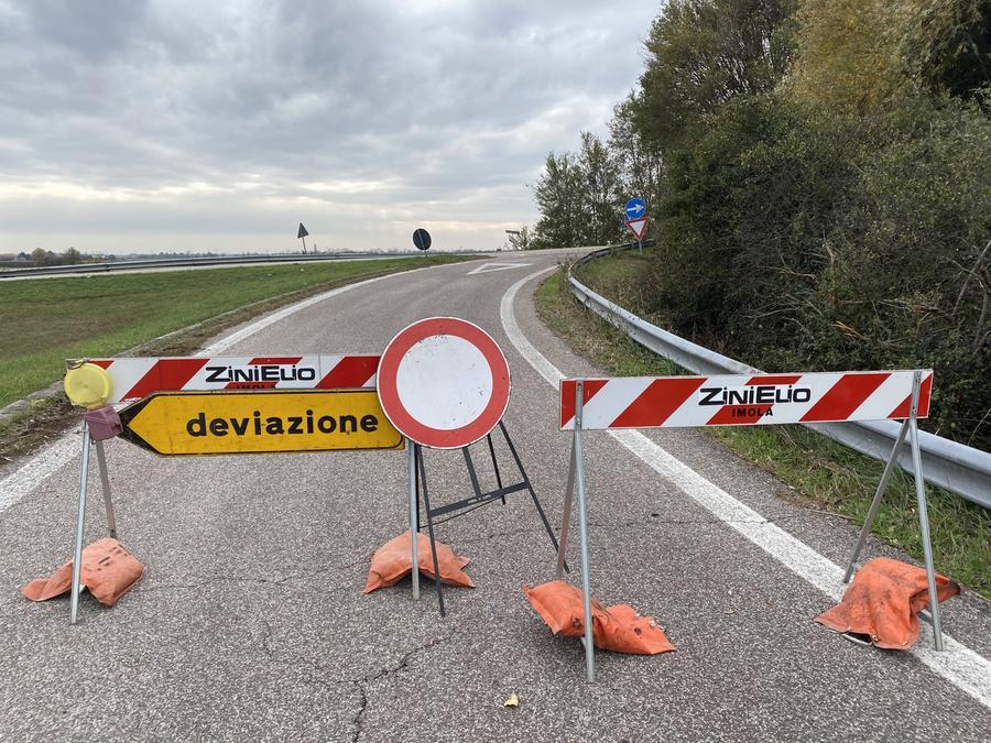 Lavori al cavalcavia, cambia la viabilità sulla Superstrada