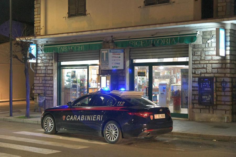 Olbia, fallisce il furto in una tabaccheria: nei guai due giovani