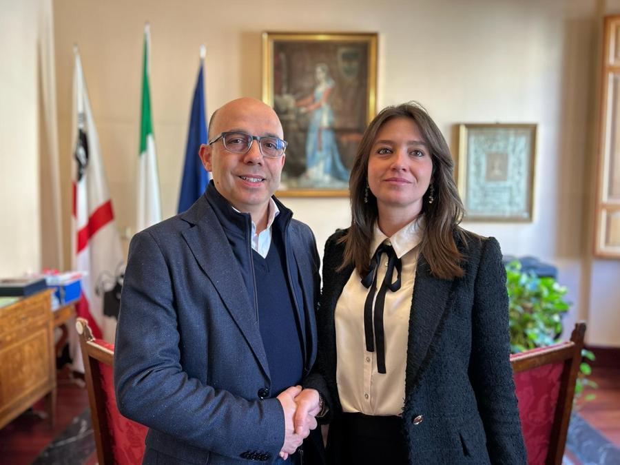 
	Il sindaco e la neo-assessora

