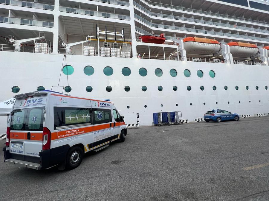 Livorno, tragedia sulla nave da crociera: turista muore a 65 anni